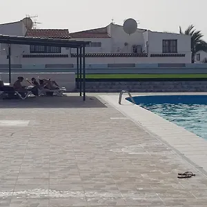 https://apartamento-junto-a-la-piscina.adeje-hotels.com